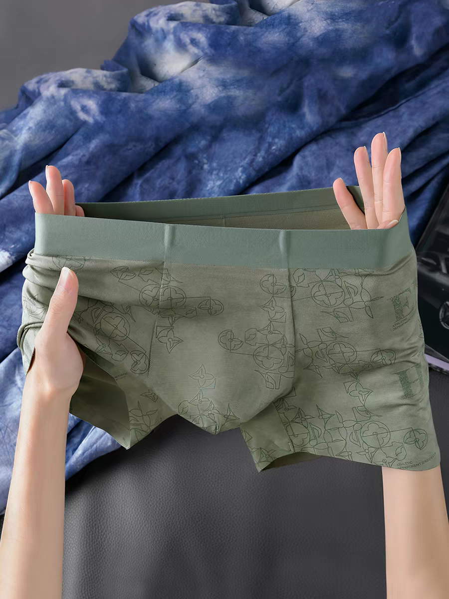 Obsidian Veil Monogram Trunk – Pack of 4